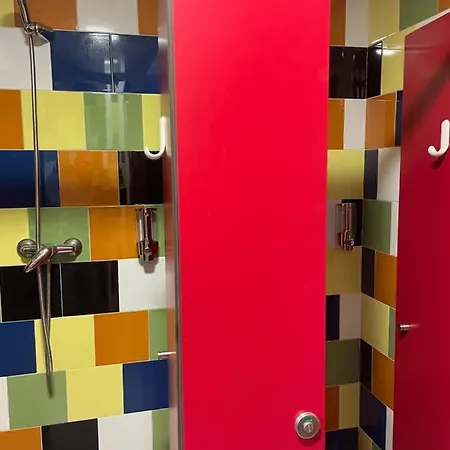 Hostel Cangas بيت شباب *