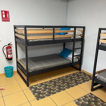 Hostel Cangas 칸가스데모라조